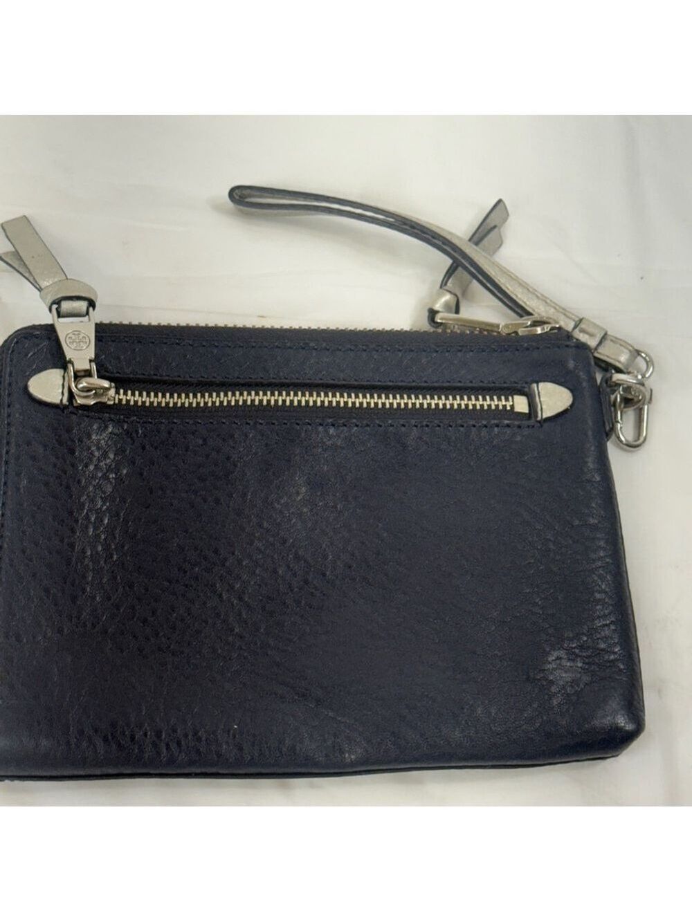 Tory Burch Blue Pebbled Leather ROBINSON LARGE WRISTLET - Picture 5 of 16